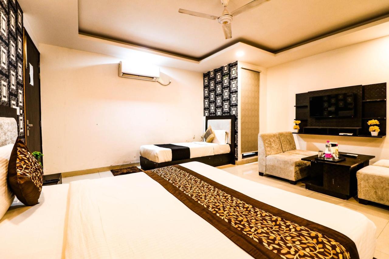 Hotel Olive Zone Near Delhi Airport Nueva Delhi Exterior foto